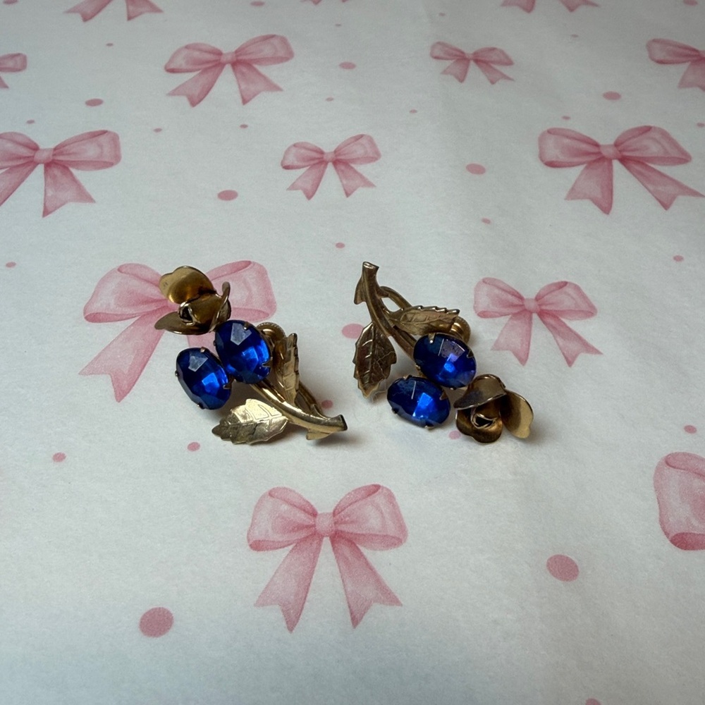 Vintage screwback, long stem, rose earrings with cobalt blue rhinestones